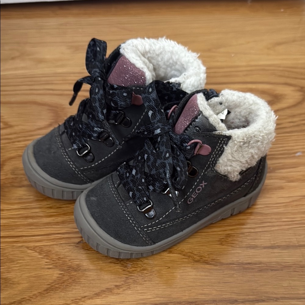Geox Kids' Gray and Pink Winter Boots
